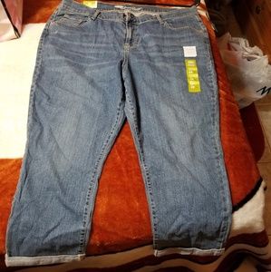 Old Navy cropped sweetheart jeans